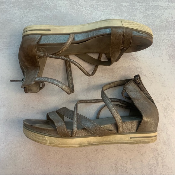 Eileen Fisher Leather Metallic Distressed Strappy Sandals - Picture 11 of 12